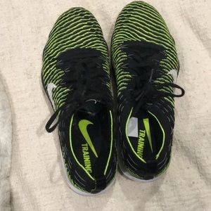 MOVING TODAY MUST GO  - Nike Zoom 8.5